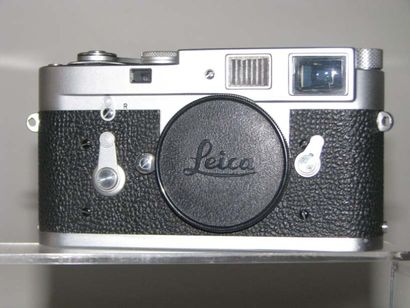 LEITZ Leica M2 n°1005919 . Cond. B