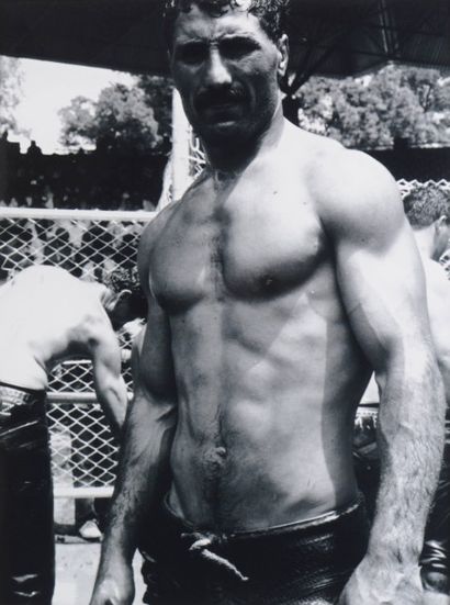 null 216 Patrick SARFATI (1958) Les lutteurs d’Istanbul - 1990 Tirage argentique...