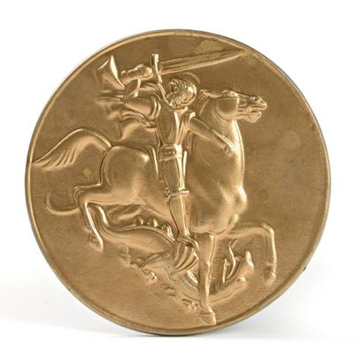 null 222 Arno BREKER (1900-1991) Saint Michel,1955 Médaille en fer doré postérieurement....