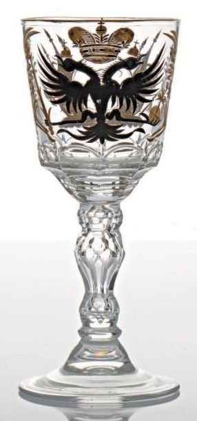null Service du Tricentenaire des Romanov.
Rare verre à vin sur pied en cristal taillé,...