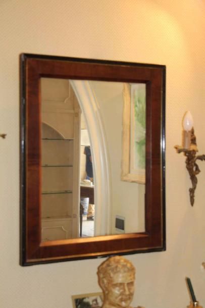 null 58 Miroir rectangulaire en bois de placage et bois teinté et doré. Fin XIXème...