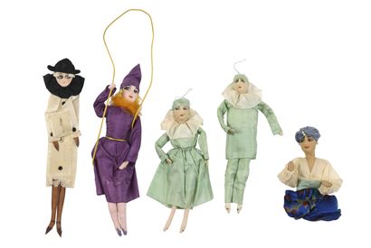 null GONTCHAROVA Natalia (1881-1962), attribué à. Ensemble de 5 poupées provenant...