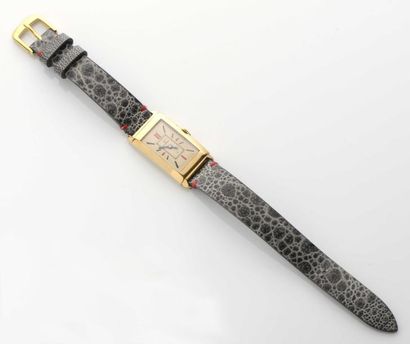 null 215 Montre-bracelet de dame mécanique en or jaune 18 K (750) à boîtier rectangulaire,...