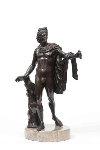null 75 D'après l'Antique Apollon du Belvédère Epreuve en bronze patiné sur un socle...