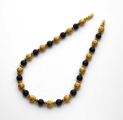 null 97 Ilias LALAOUNIS Collier en or jaune 18K (750‰), composé de boules creuses...