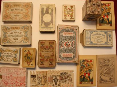 null Lot de cartes Grimaud – 11 jeux divers dont 2 jeux Louis XV avec leur boites...