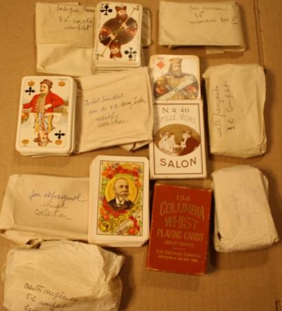 null Lot de jeux de cartes divers 1900 / 1940 aux portraits à deux têtes. Jeux Roumain,...