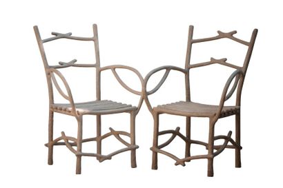 null Deux fauteuils rustiques
Carton,métal
92cm
68cm
70cm

