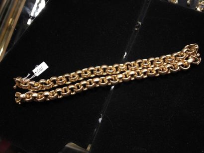 null Collier en or jaune 18K (750) transformable en deux bracelets à maille forçat...
