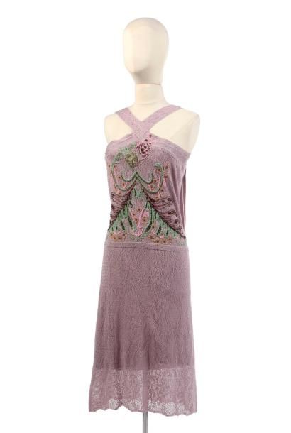 null CHRISTIAN LACROIX : robe longue en soie rose poudre, avec application de motifs...