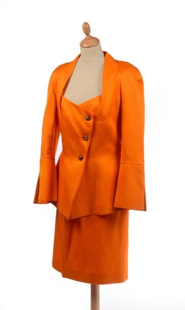 null EMMANUELLE KHANH: tailleur en soie et coton orange vitaminé comprenant une jupe...