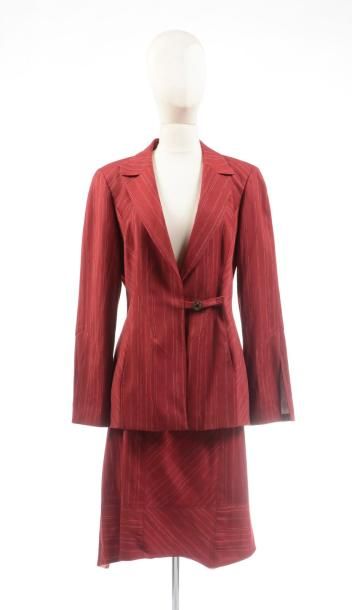 null KENZO Jungle : tailleur en laine rouge à motifs de rayure tennis, une jupe droite...