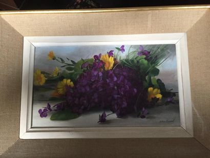 null Elie MILLER RANSON (1907-1989) Bouquet de violettes et marguerites Huile sur...