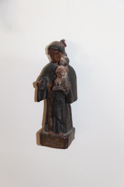 null Christ en bois polychrome et or Travail étranger Haut : 27cm On joint une statuette...