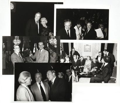 null Lot de huit photographies Gene Kelly et Claude Bessy Agence GAMMA Réception...