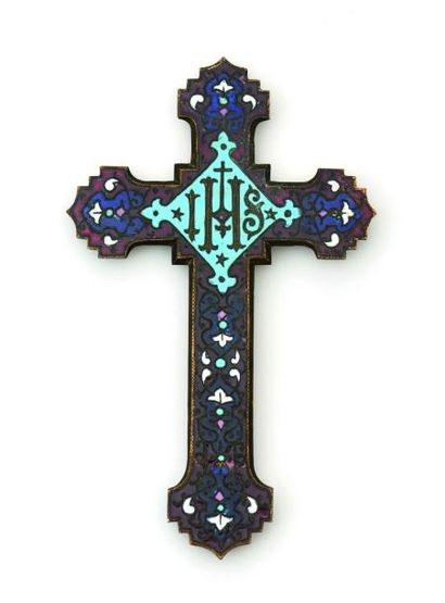 null Deux croix en bronze émaillé.