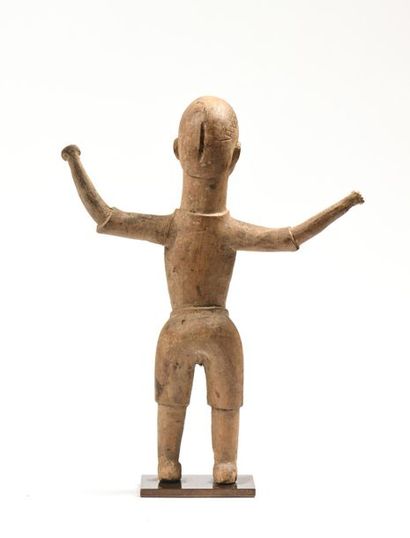 null Statue colon Lobi, Burkina Fasso : Figure bras ouvert « Buthid Kôtin »en bois...
