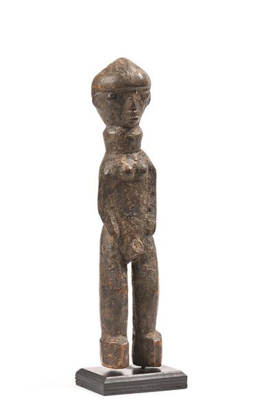 null Statue Lobi, Burkina Fasso : Figure masculine en bois , belle patine sacrificielle...