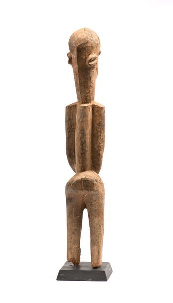 null Statue Bateba Lobi Phuwe, Burkina Fasso : figure masculine en bois dur légère...