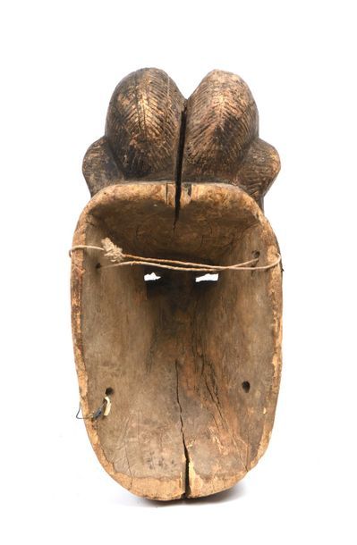 null Masque Baoulé Côte d’Ivoire : Ancien masque en bois féminin d’autel Baoulé ,...