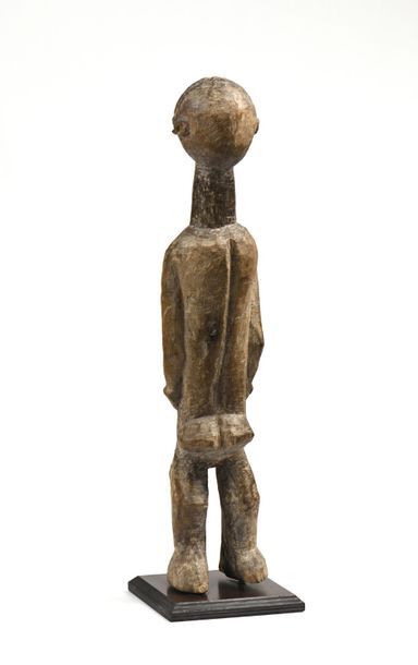 null Statue Bateba Lobi Burkina Fasso : figure masculine en bois dur, bras le long...
