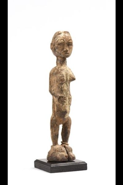 null Statue waka sona Baoulé, Côte d'Ivoire : représentant une jeune femme debout...