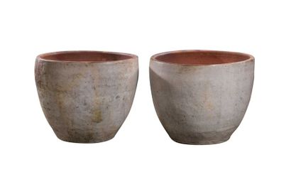 null Deux pots blancs Céramique H 73 x L 91 x l 91 cm