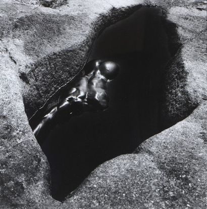 null 235 Laurent-Elie BADESSI “Diver in Black Water”, Africa, 1998 Tirage argentique...