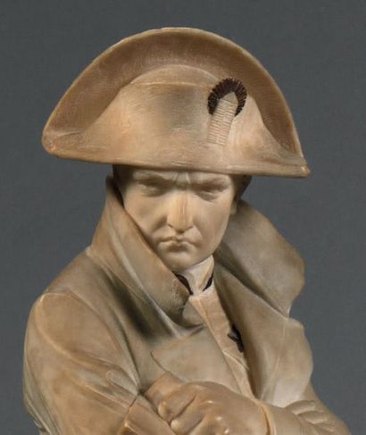 null Figure en marbre de l'empereur Napoléon 1er, sur une base en albâtre; signée.
Hauteur:...