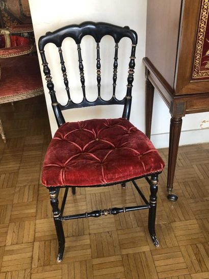 null Deux chaises en bois noirs Style Napoléon III