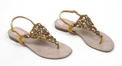 null René CAOVILLA : sandales en cuir avec application de cristaux de Swarovski rose...