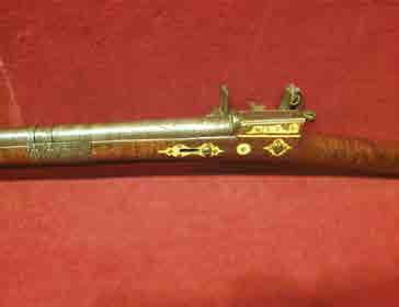 null Fusil tcherkesse à silex.
Caucase, vers 1800-1850.
Long. 141 cm.

??????????...