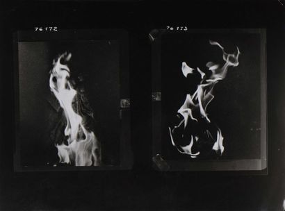 null 106 Robert DOISNEAU (1912-1994) Le feu Deux photographies d’époque. Tampon....