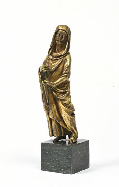 null 118 Figure de prêtre en bronze doré. Probablement Allemagne, XVe ou XVI e siècle...