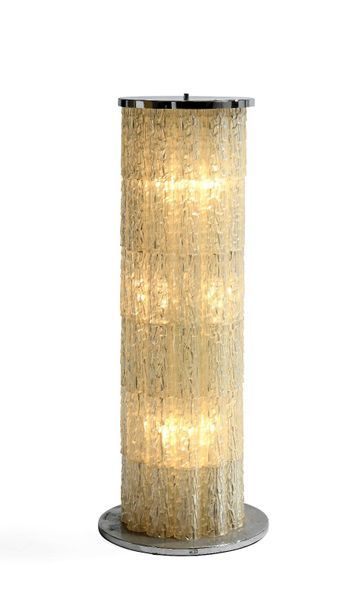 null 262 Grande lampe de forme cylindrique en métal chromé et Plexiglas givré. Circa...