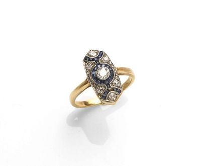 null Bague marquise en or deux tons 18K (750‰), sertie de diamants brillantés et...