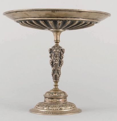 null Coupe en argent sur pied dans le goût d'Augsbourg.
H.: 19 cm