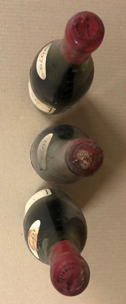 null 3 bouteilles POMMARD «Les Chaponnières» -
Domaine Parent 1970.
Étiquettes tachées....