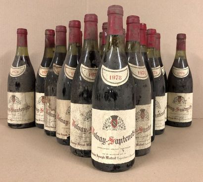 null 17 bouteilles VOLNAY 1er cru SANTENOTS -
Joseph MATROT 1978.
Étiquettes tachées....
