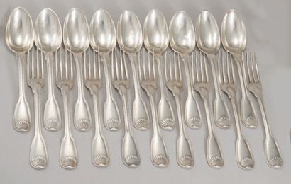 null Nine silver cutlery, model nets shells.
Paris, 18th century.
Some encrypted...