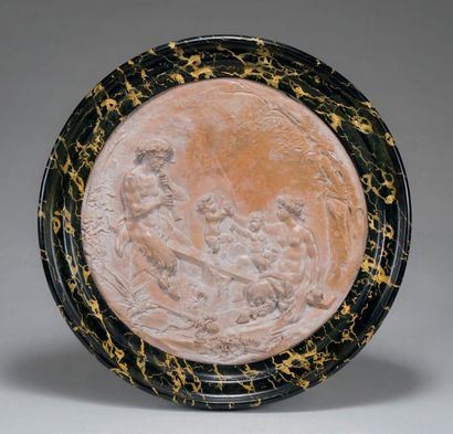 D'après CLODION «Faunes et bacchante»
Bas-relief circulaire en terre cuite patinée.
Signé...