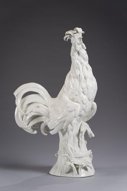 null VIENNE
Important groupe en porcelaine blanche représentant
un coq debout sur...