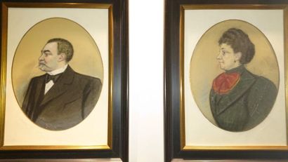 null Ecole française vers 1900
Portrait d'homme et de femme de profil
Paire de pastels...