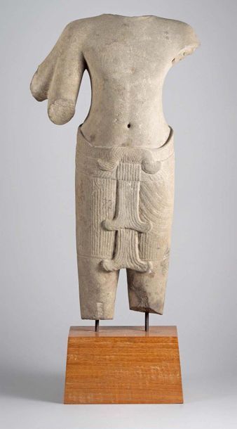 null Torso of Vishnu in carved sandstone
Cambodia, Khmer art, Angkor Vat style, 12th...