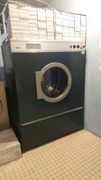 null Washing machine MIELE PROFESSIONAL H.165 cm; W. 121 cm; D. 85 cm.