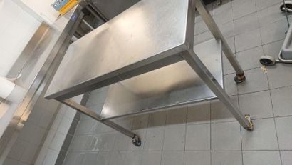 null Stainless steel worktop with castors H.91 cm; D. 46 cm; W. 100 cm.