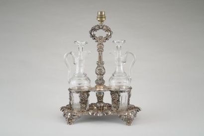 null Oil and vinegar holder in silver (950/1000e) decorated with combs and flowers....