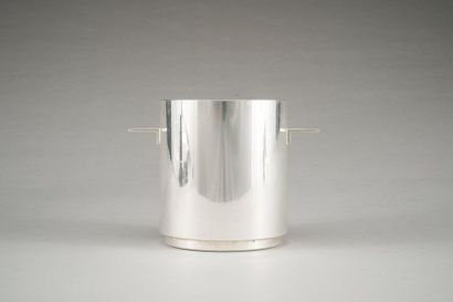 null CHRISTOFLE France (collection GALLIA): Silver metal champagne bucket in modernist...