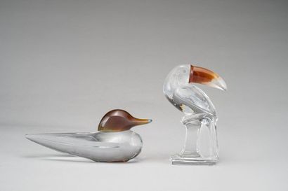 null DAUM France: Set including a duck and a toucan in partially tinted polychrome...