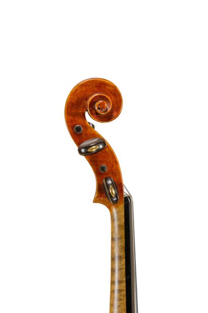 null 
Très joli violon fait dans l'inspiration de Joseph Guarnerius dit " Del Gesu...